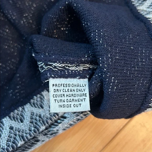 St John Navy Blue & Silver Sequin Sleeveless Top Women’s Large - Picture 7 of 11